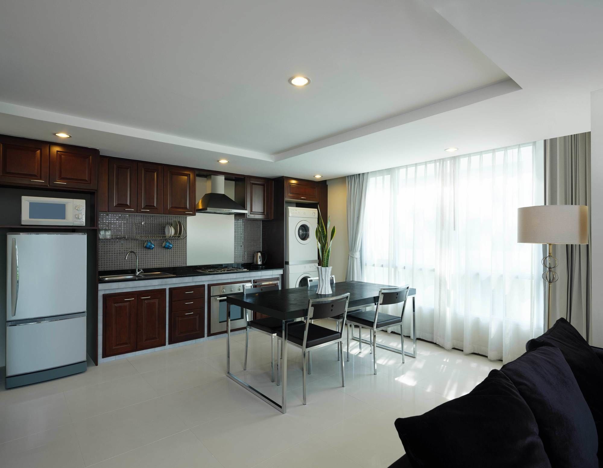 Отель Silom Lofts Бангкок Экстерьер фото