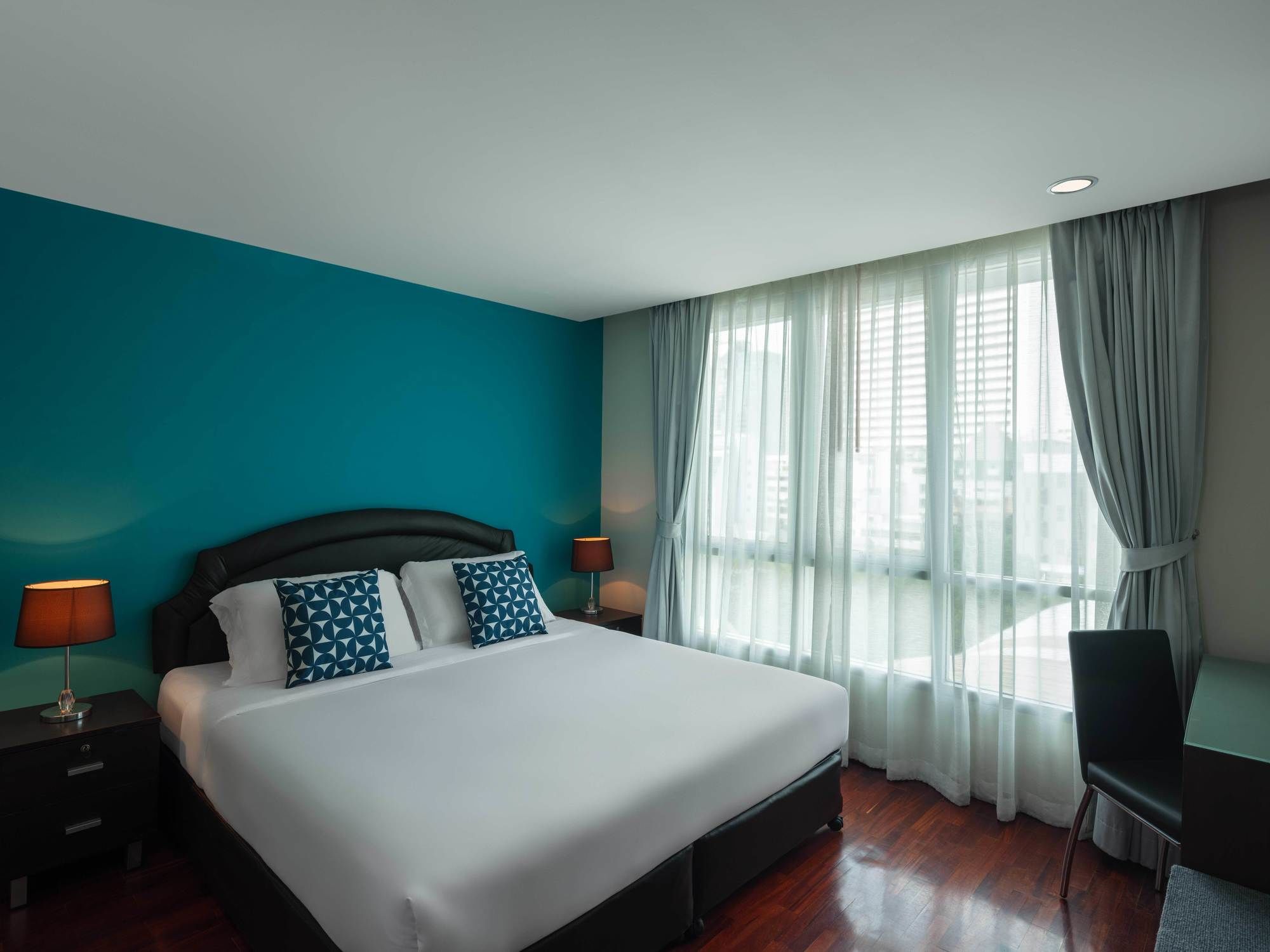Отель Silom Lofts Бангкок Экстерьер фото